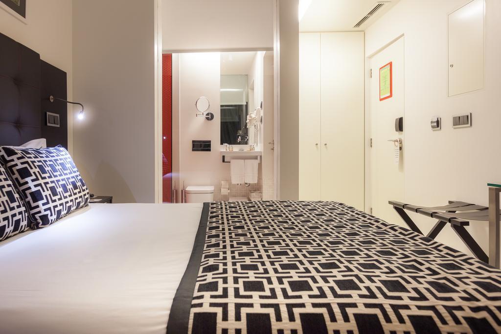 Quarto Superior com Cama de Casal ou 2 de Solteiro