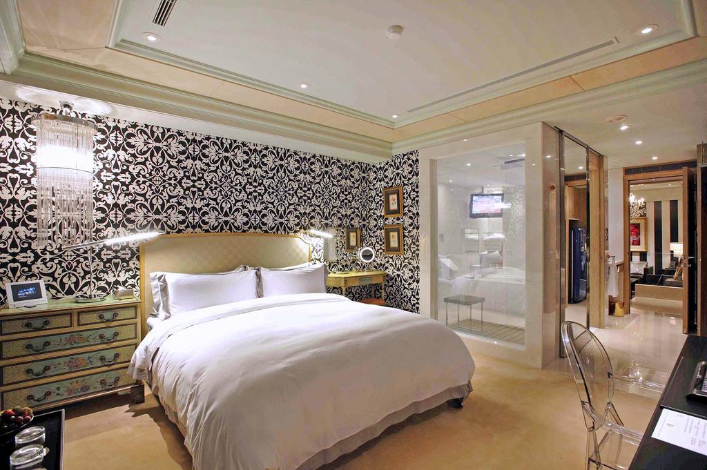 Suite Spa Bath