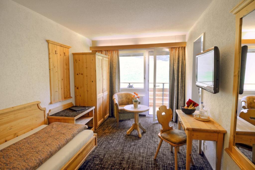 Single Room,46660501:JPEG