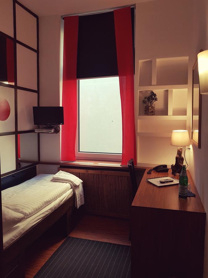 Economy Single Room