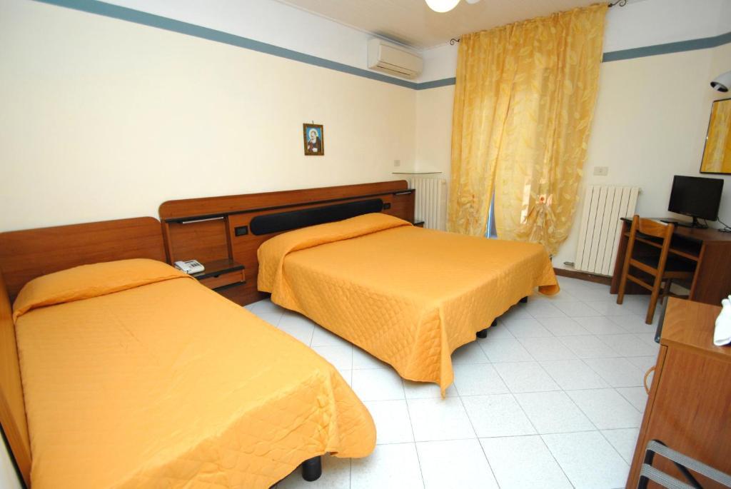 Standard Triple Room Balcony