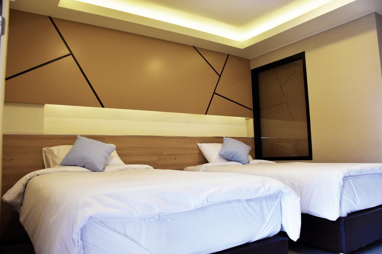 Twin Room Private Bathroom