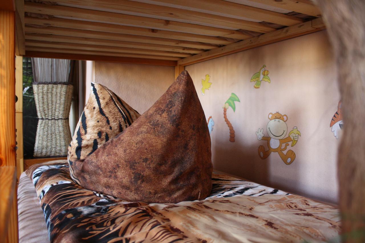 Zoo-Room