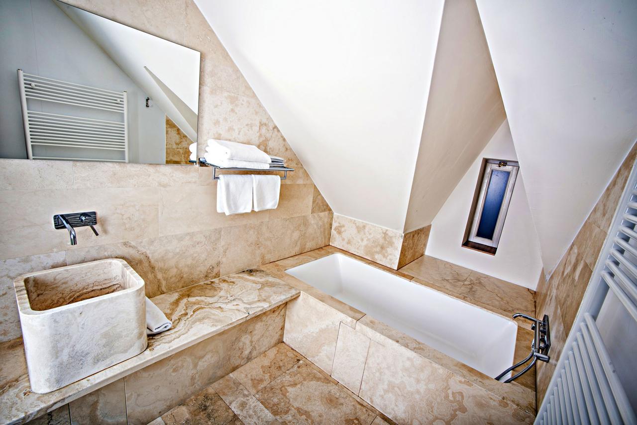 Attic Superior Double or Twin Room,642352509:JPEG