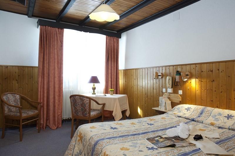 Chambre Double ou Lits Jumeaux avec Douche