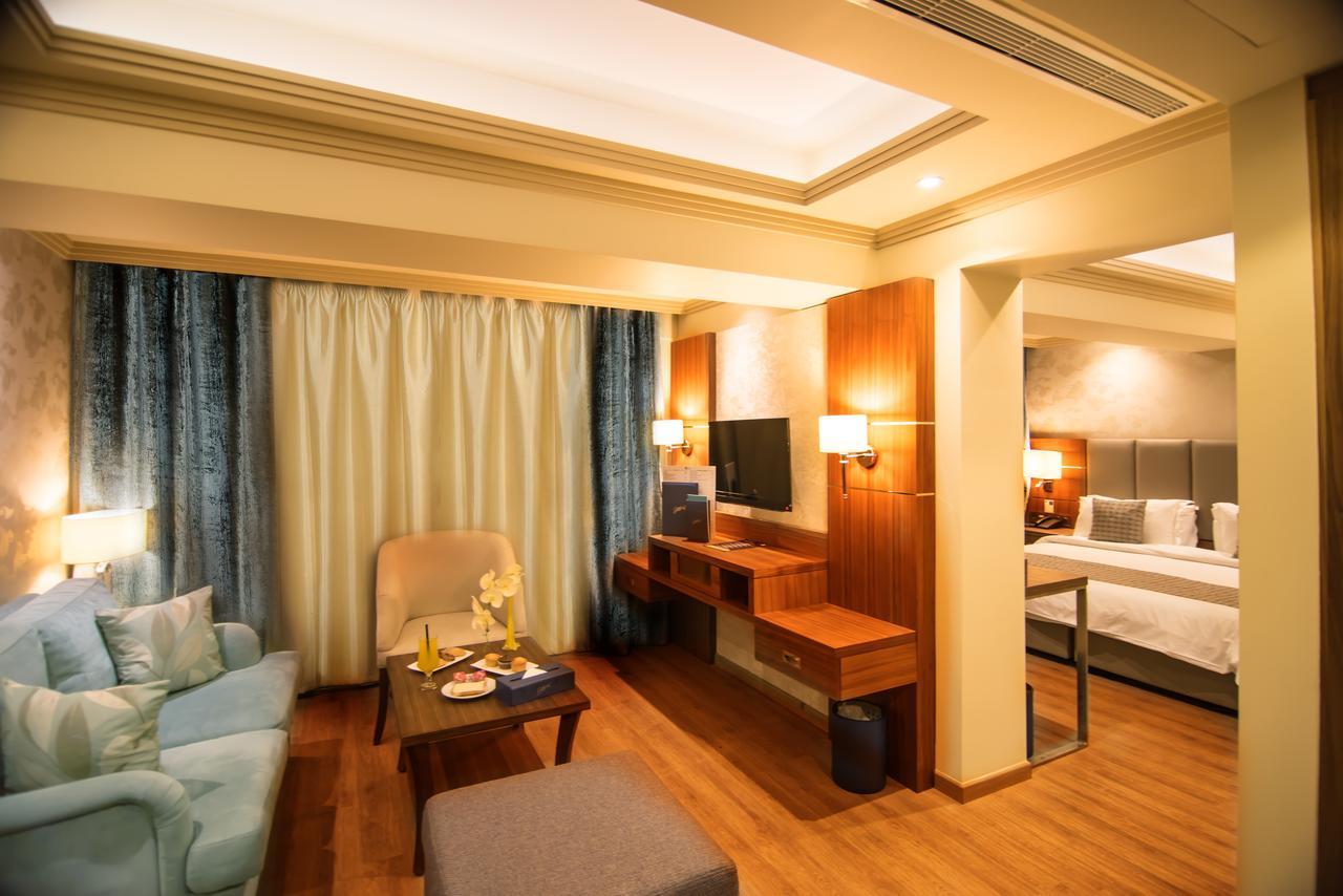 Junior Suite,669356091:JPEG