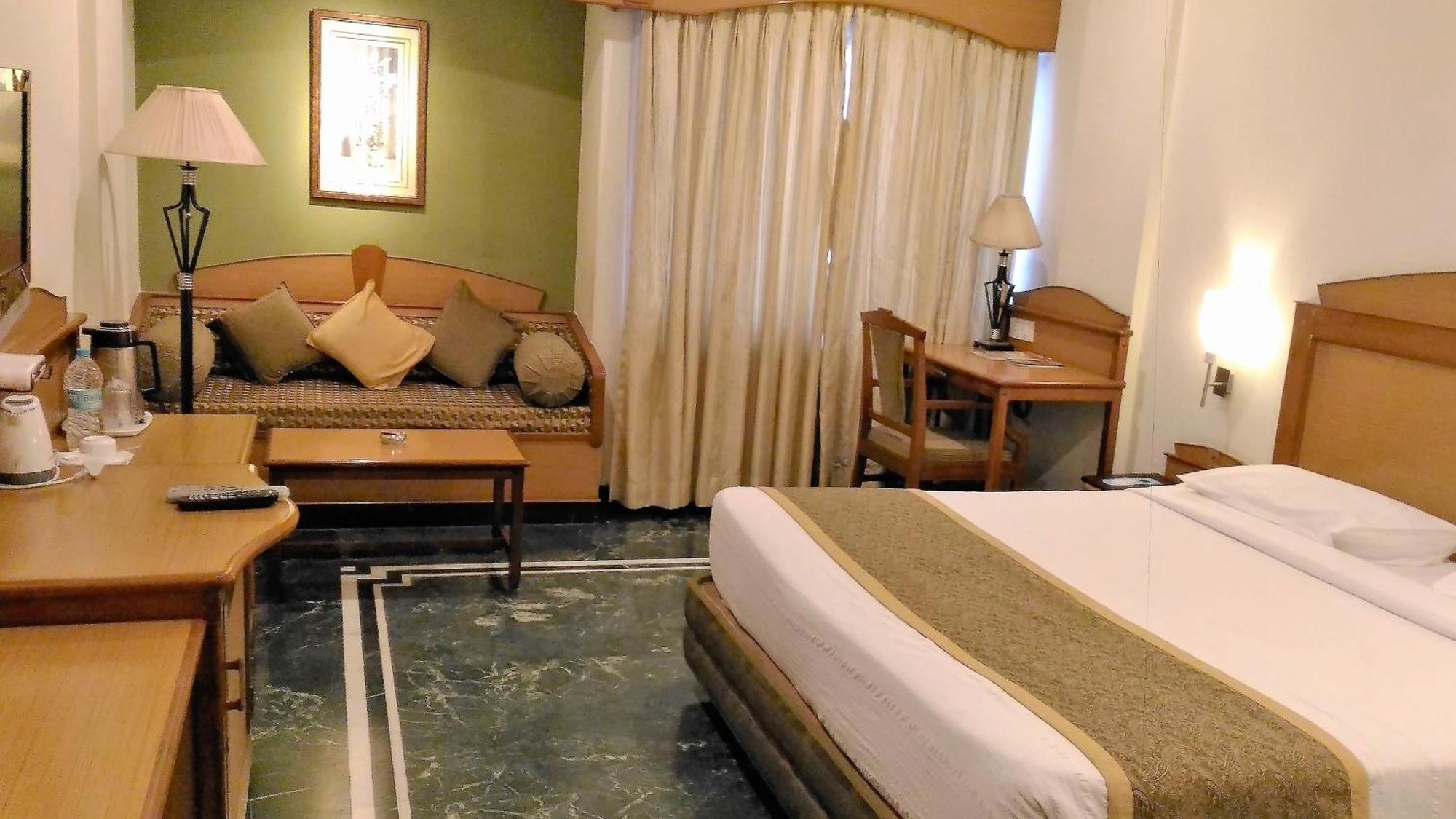 Executive Tistar Room,11508090:JPEG