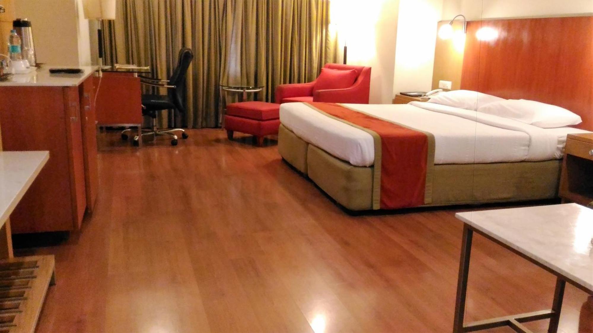 Superior Deluxe Room,683506098:JPEG