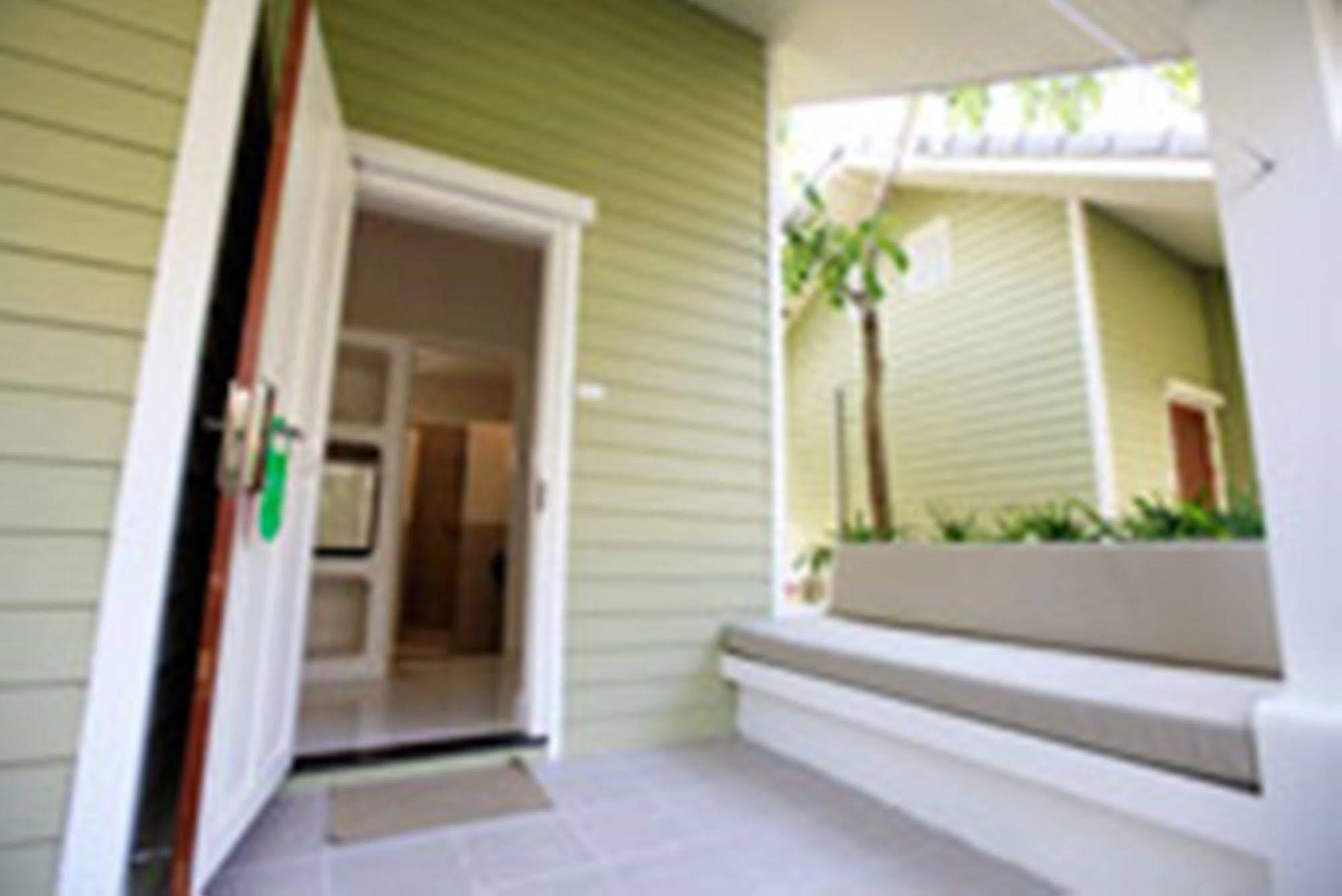 Deluxe Bungalow