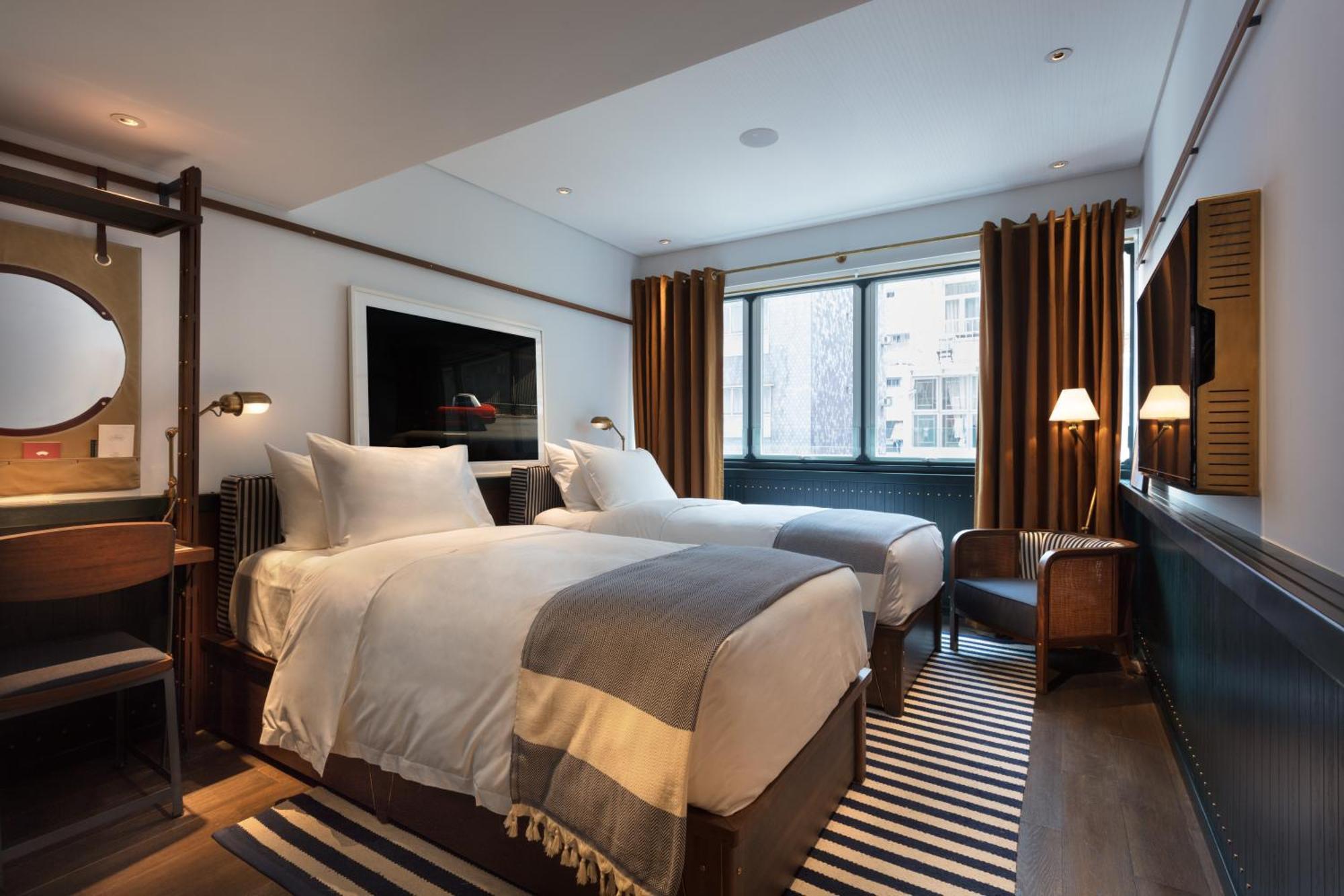 Medium Room with two single beds