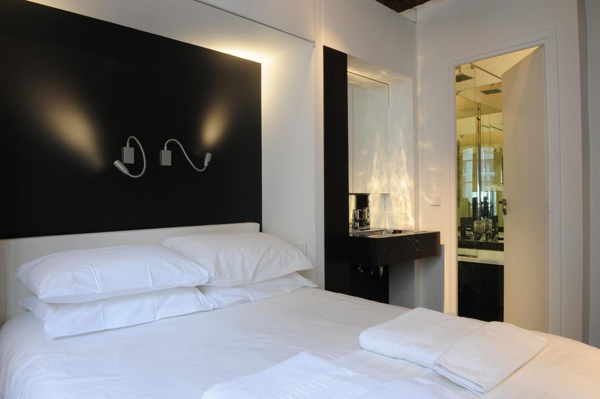 Triple Room,1742755375:JPEG