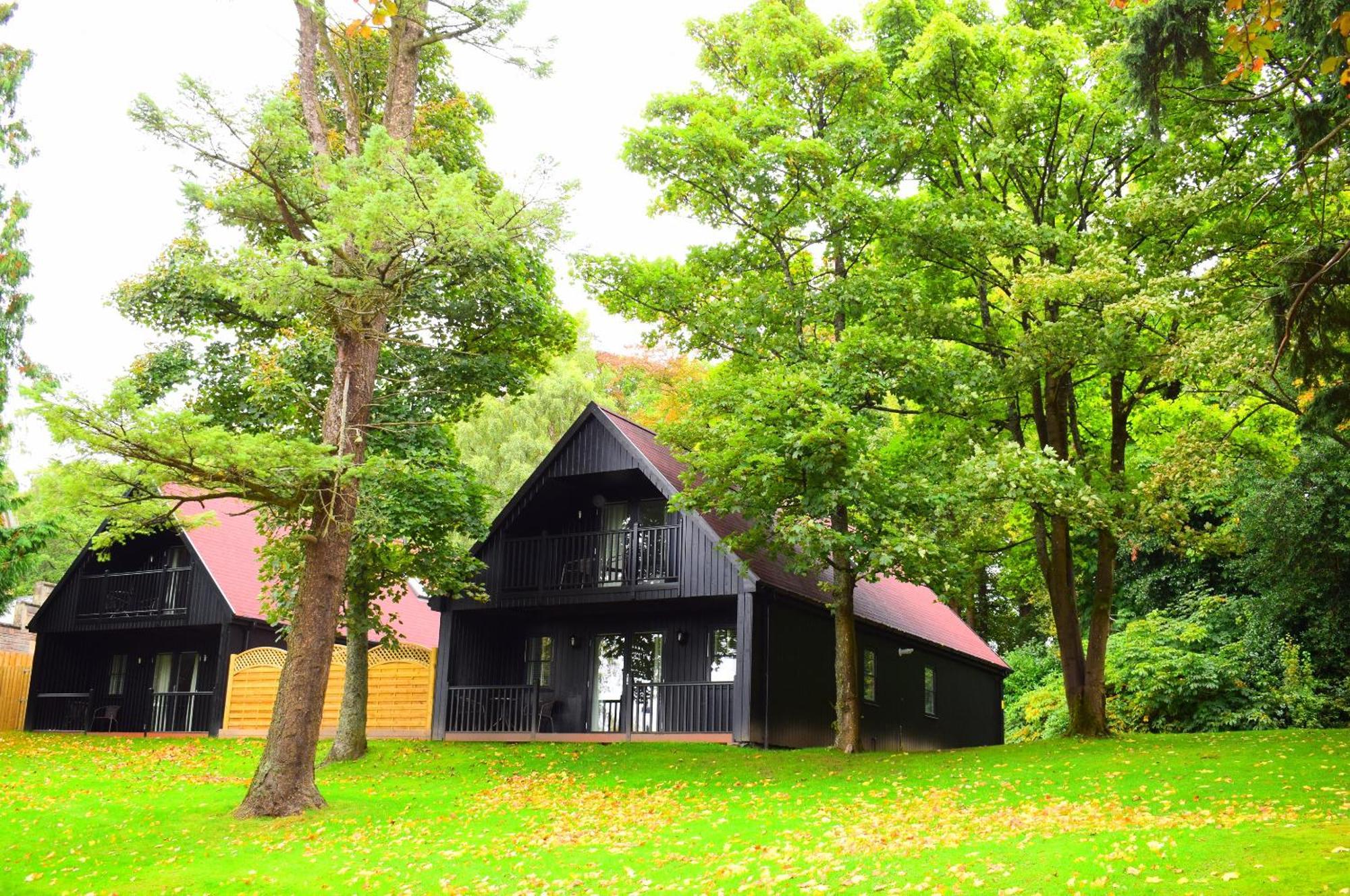 Five-Bedroom House,710084110:JPEG