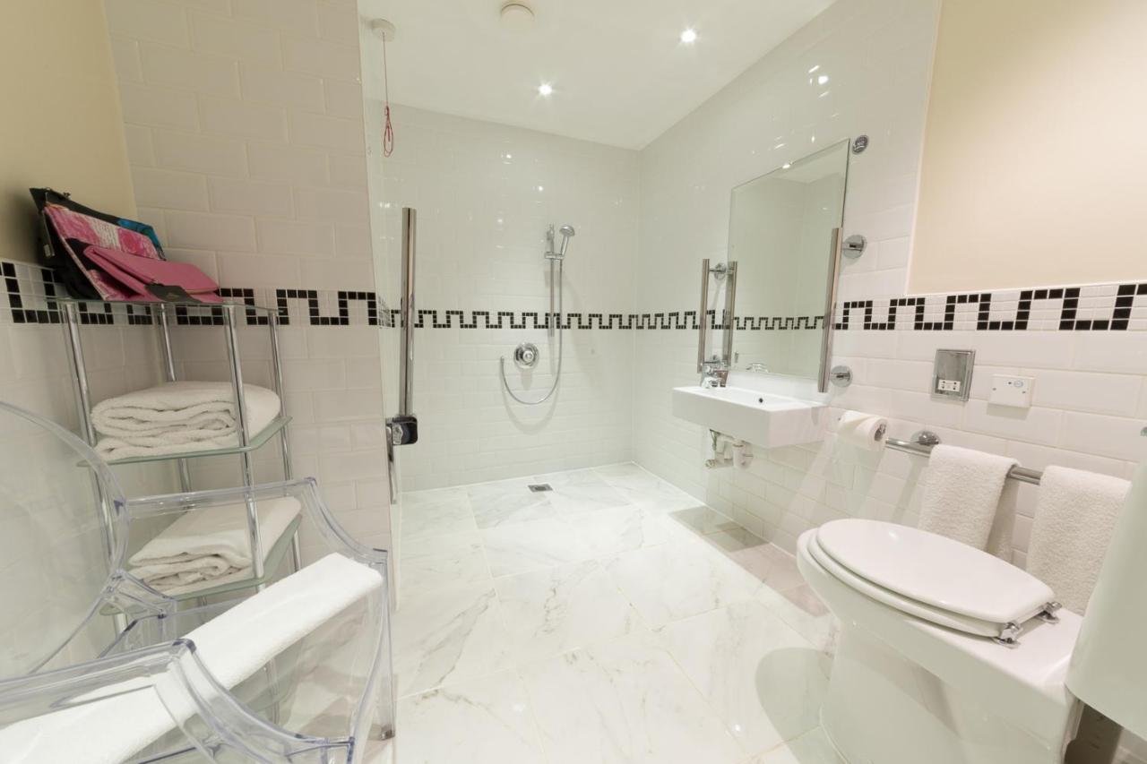 Budget Double or Twin Room,989116381:JPEG
