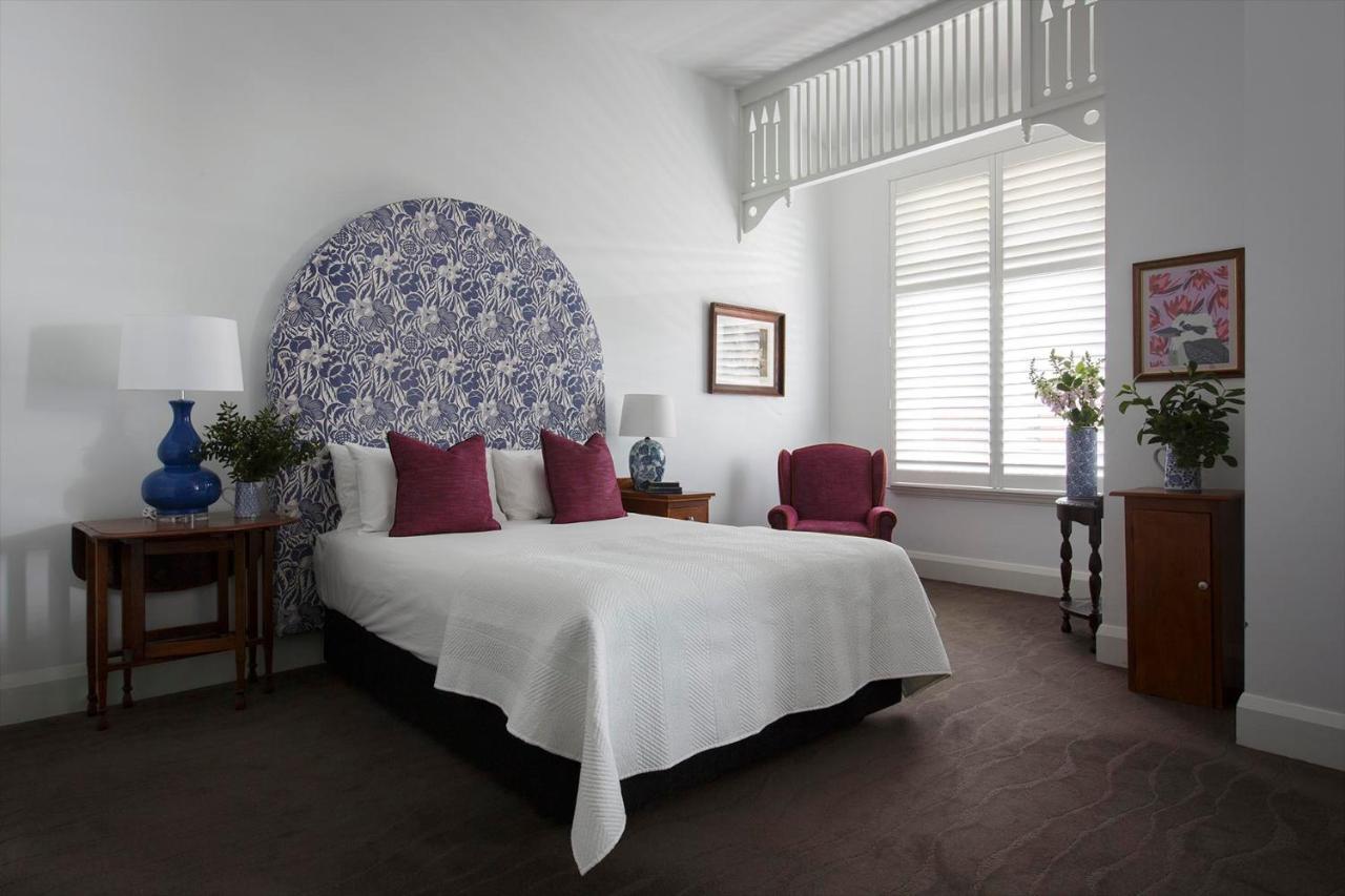 Lola Suite