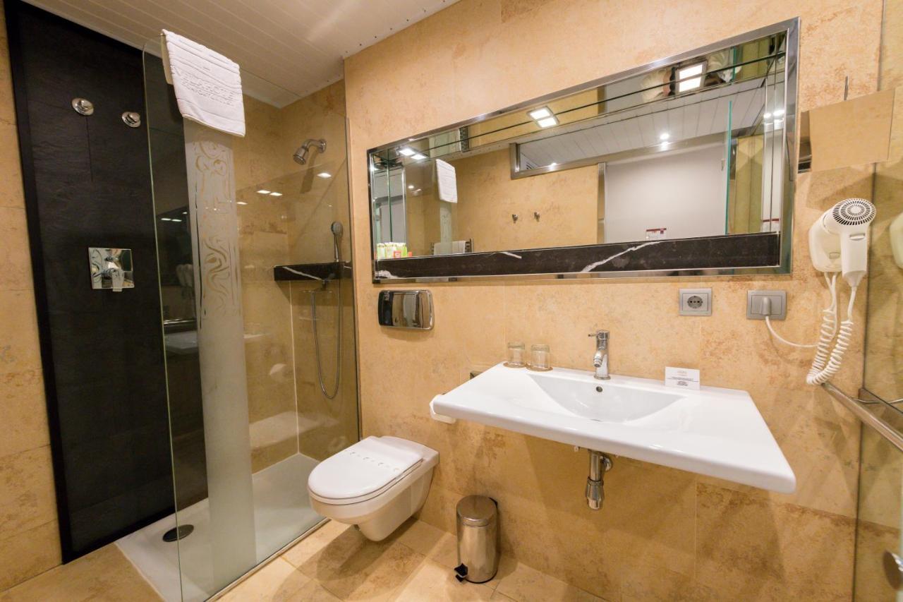 Double Room with Sofa Bed,761637082:JPEG