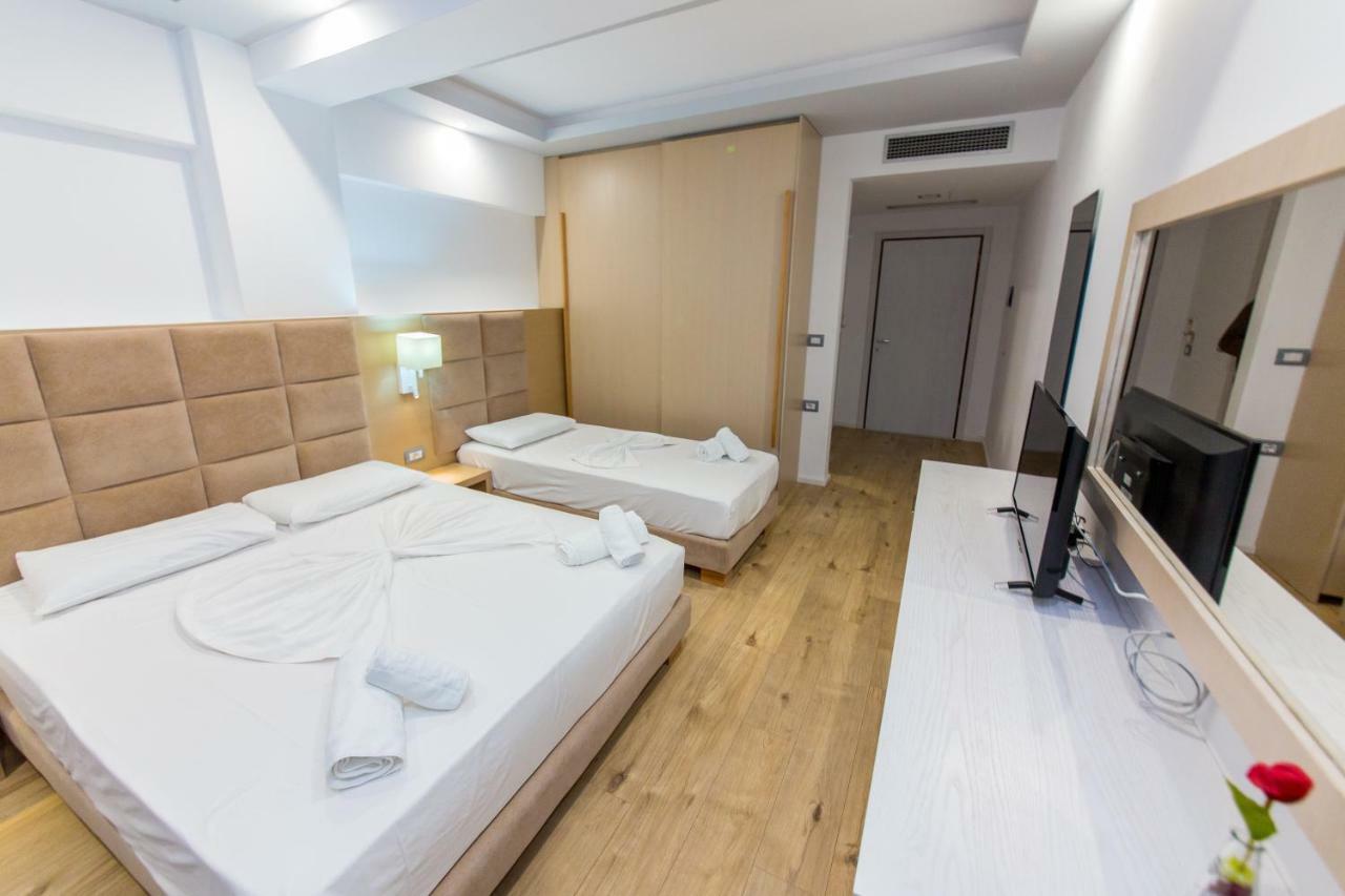 Habitación Triple con balcón