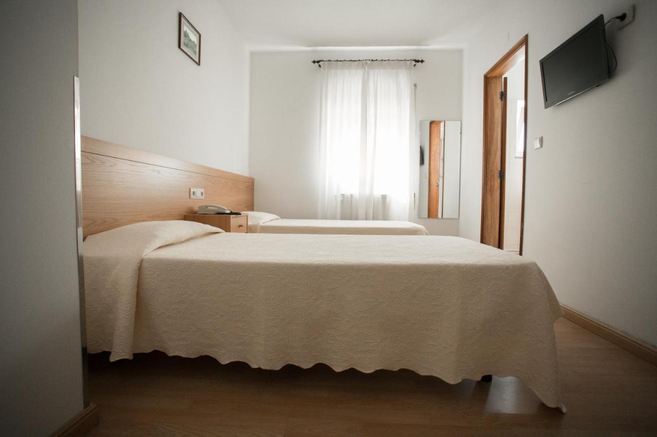 Standard Twin Room,926522806:JPEG