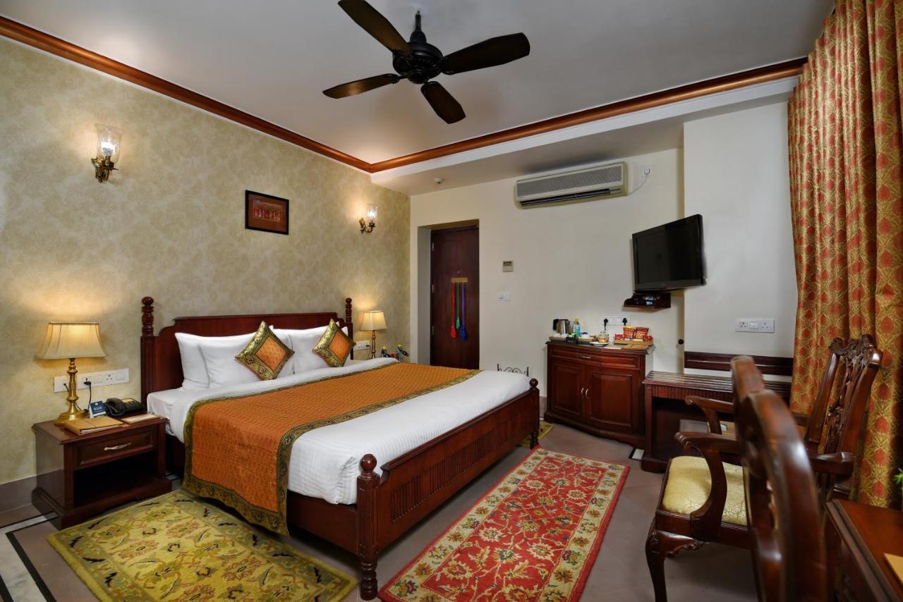 Dhanurdhara Room