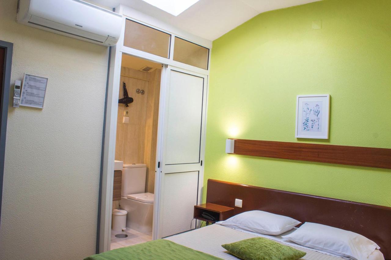 Basic Double Room
