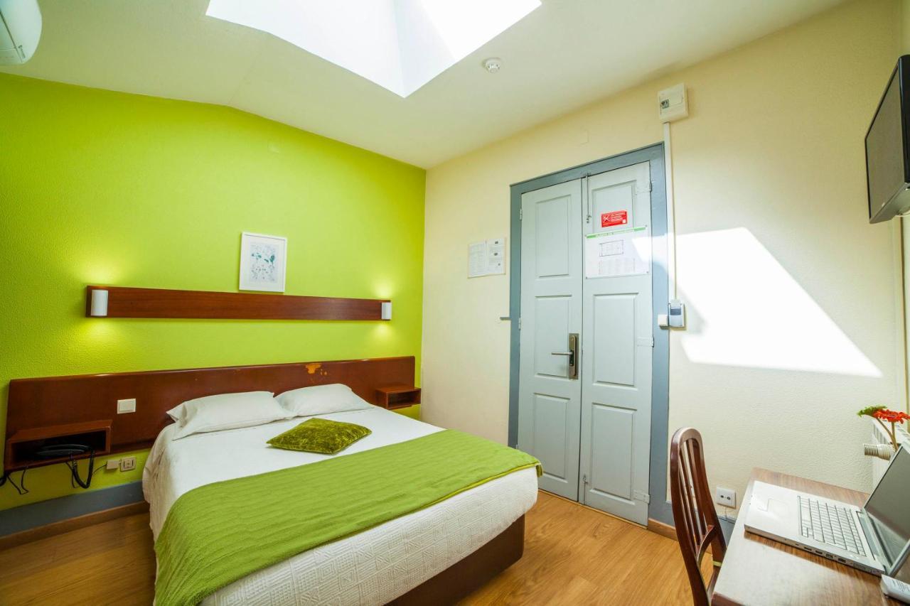 Basic Double Room