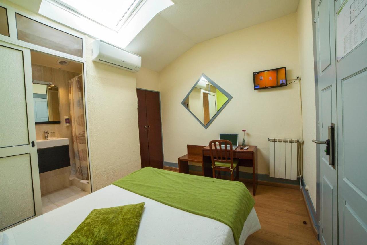 Basic Double Room