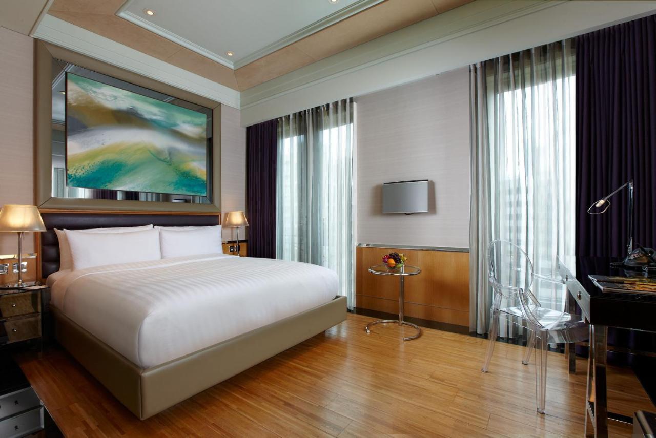 Grand Deluxe King Room