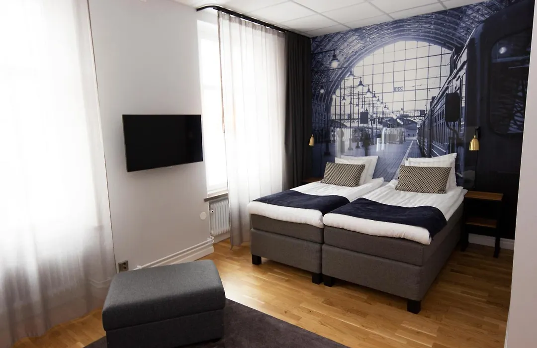 Livin Station Hotel-1