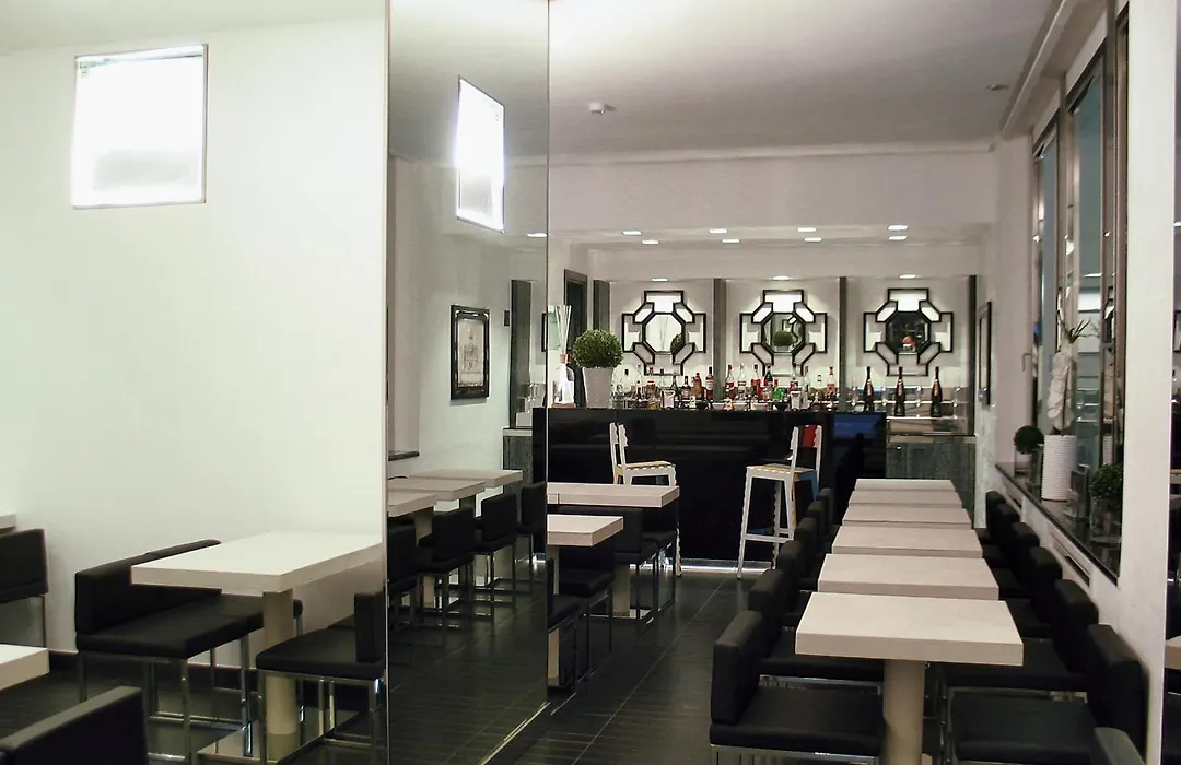 Lhp Hotel Napoleon-1