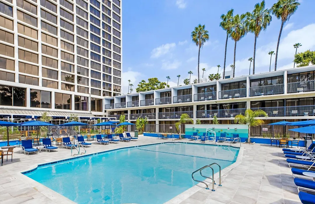 Sheraton Universal-1