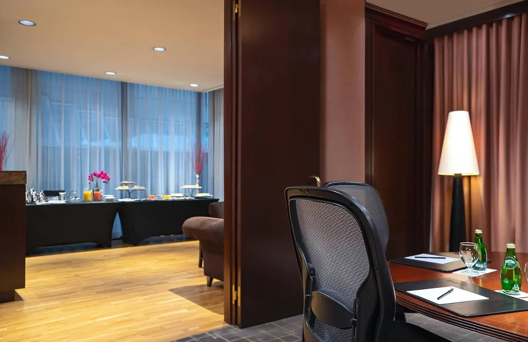 Metropolitan Hotel Vancouver By Marriott-1