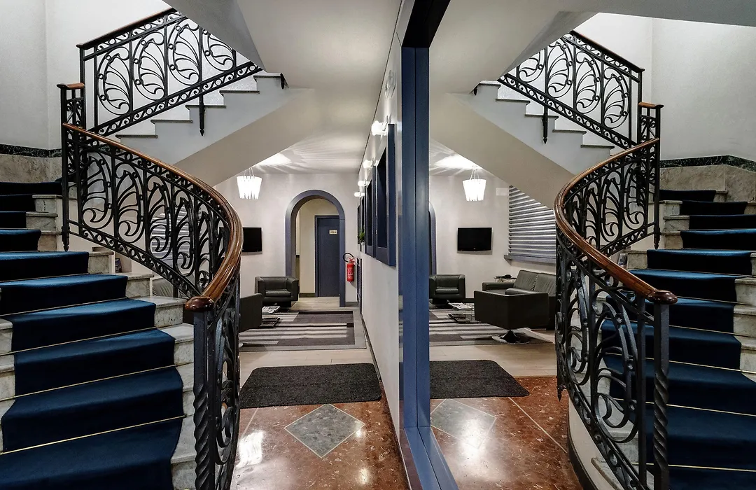 Hotel Piazza Di Spagna-1