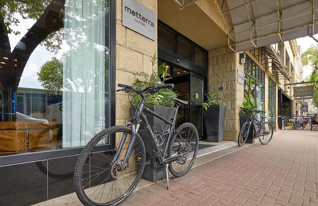 Metterra Hotel On Whyte-1