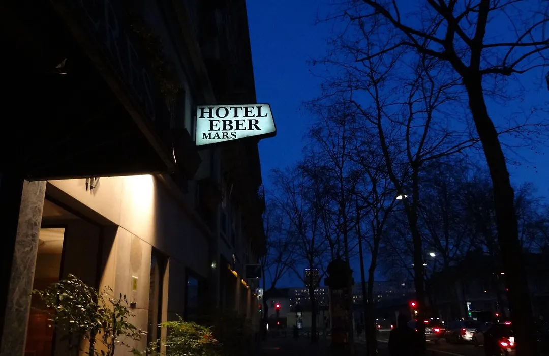 Hotel Le Cercle Tour Eiffel-1