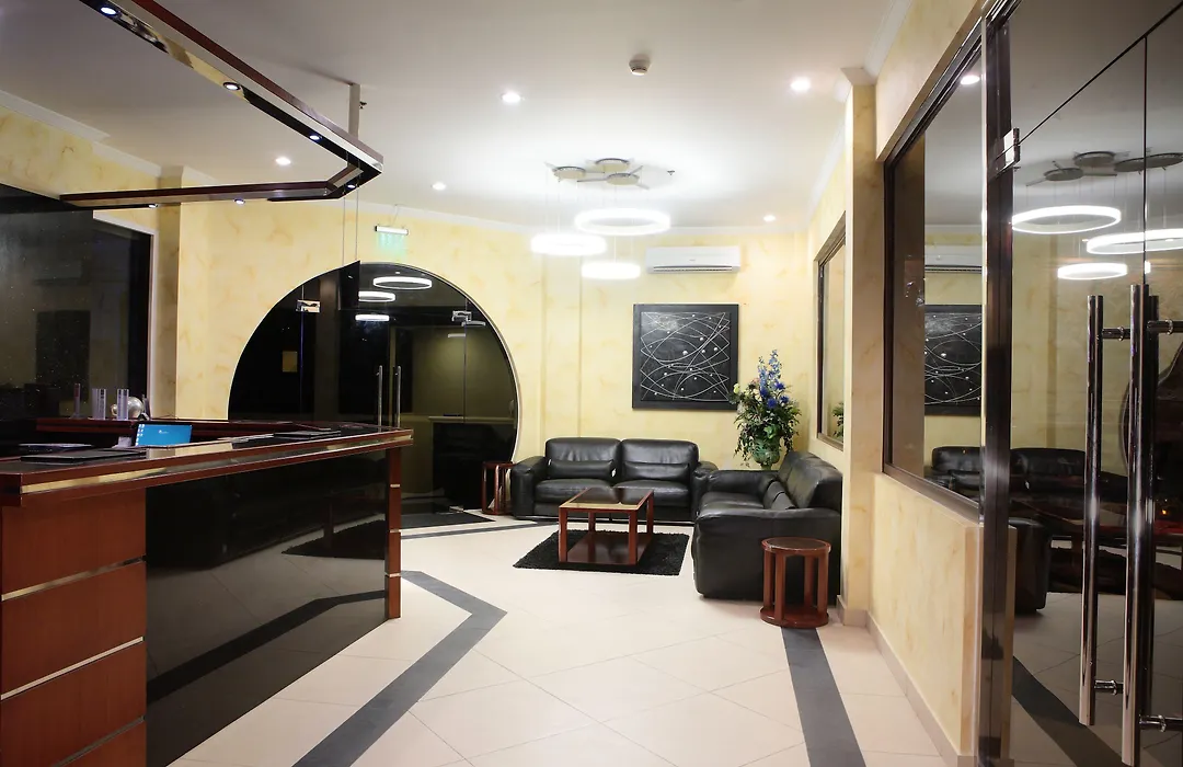Queens Hotel Angeles City-1