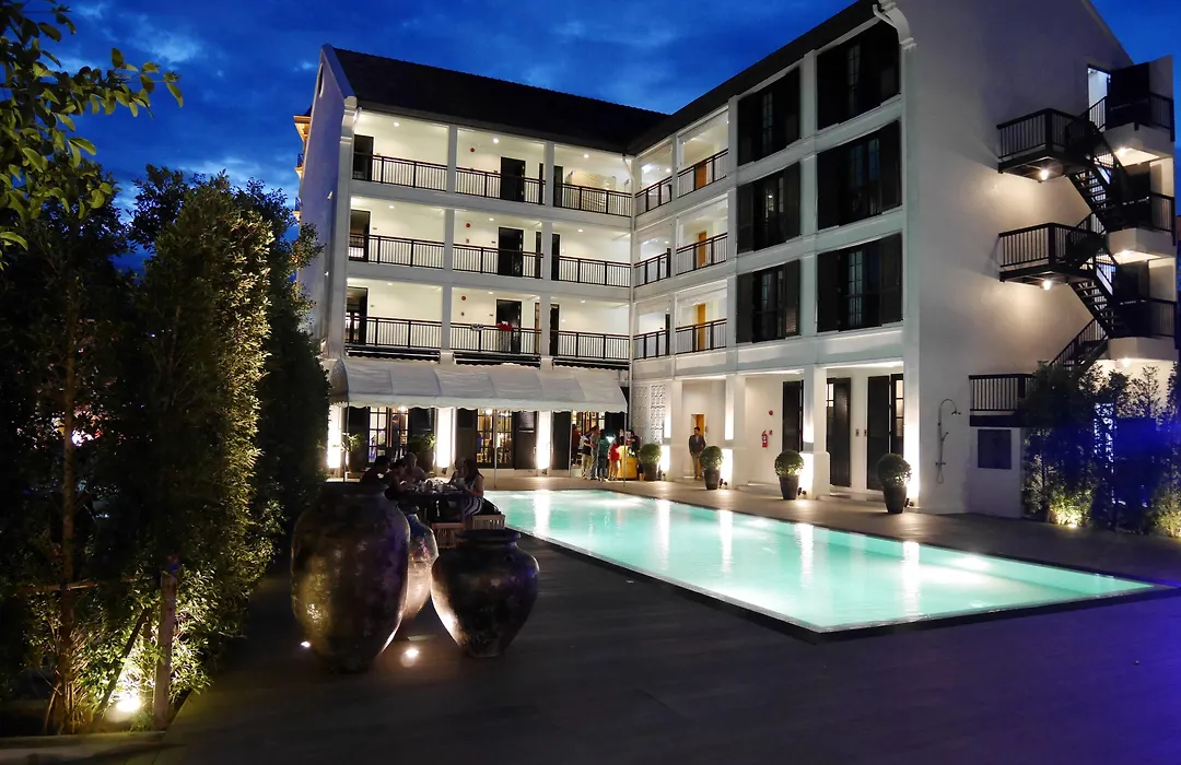 Buri Siri Boutique Hotel-1