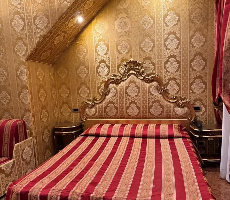Hotel Diana-1