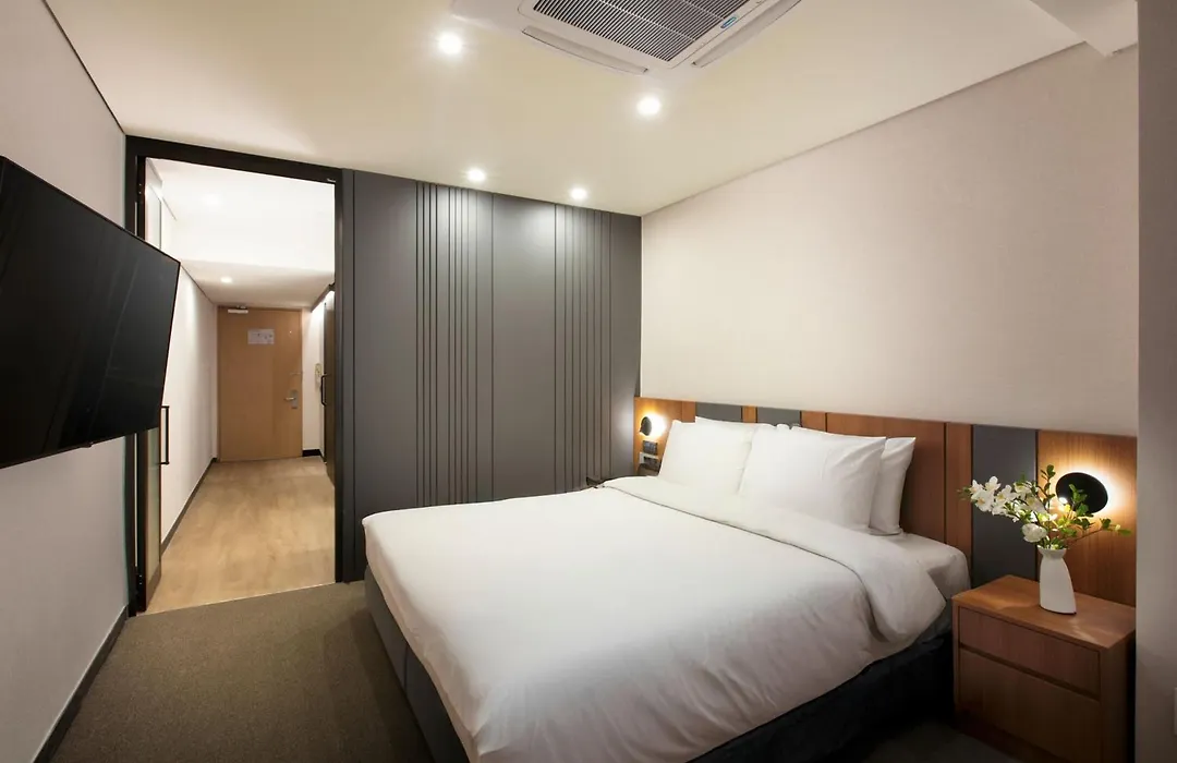 Hotel Pj Myeongdong-1