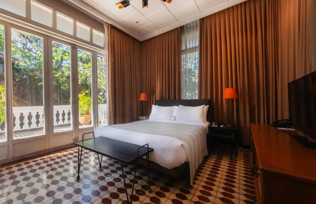The Henry Hotel Manila-1