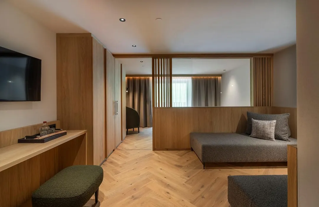 Hotel Gampen-1