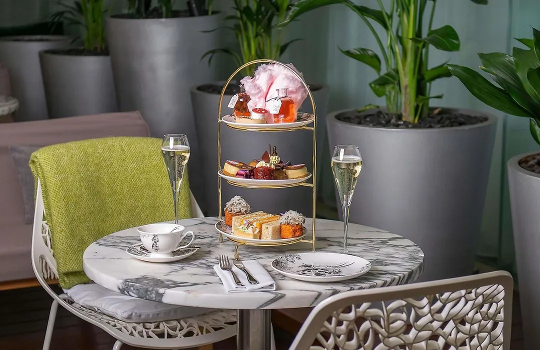 Sanderson London-1