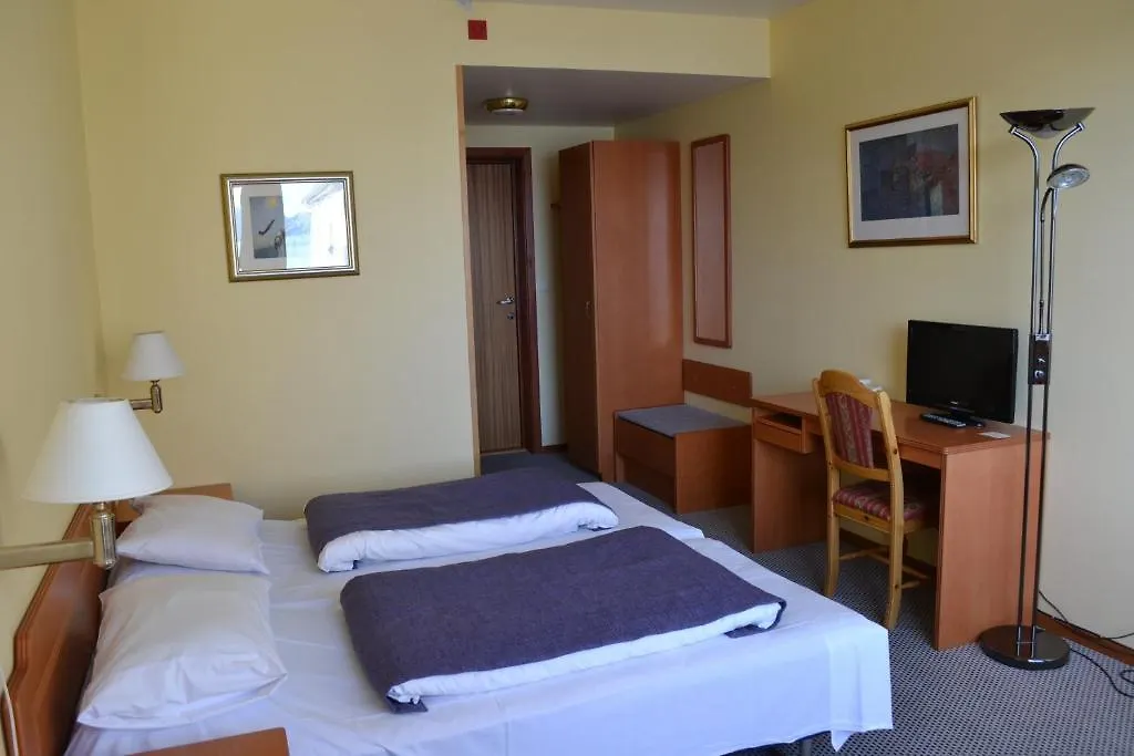 Midtnes Hotel-1