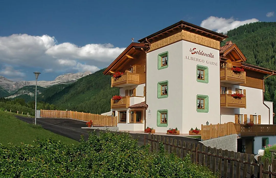 Hotel Garnì La Soldanella-1