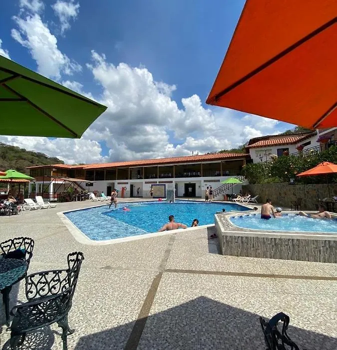 Hotel La Montaña San Gil-1
