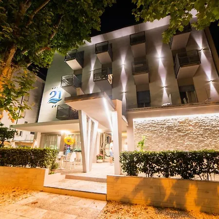 Hotel 21 Riccione-3
