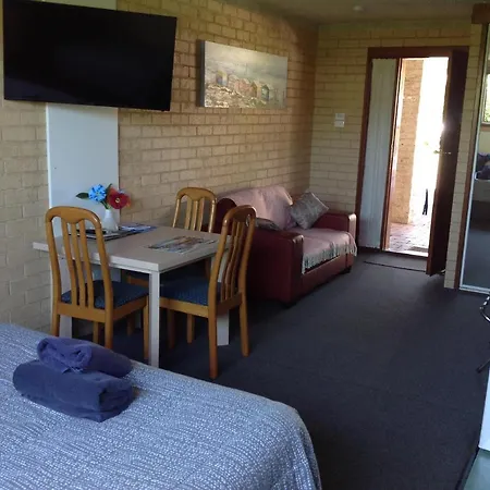 Avlon Gardens Motel-2