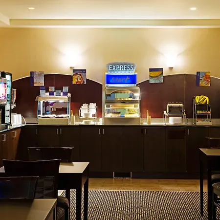 Holiday Inn Express & Suites-Regina-South By Ihg-2