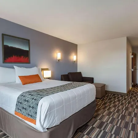 Microtel Inn & Suites By Wyndham Niagara Falls-2