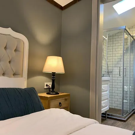 Loka Suites-3