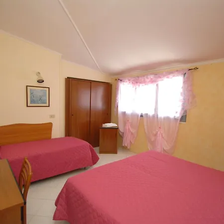 Hotel Baia Del Sorriso-3