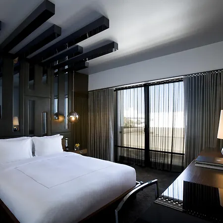 Sixty Beverly Hills-2